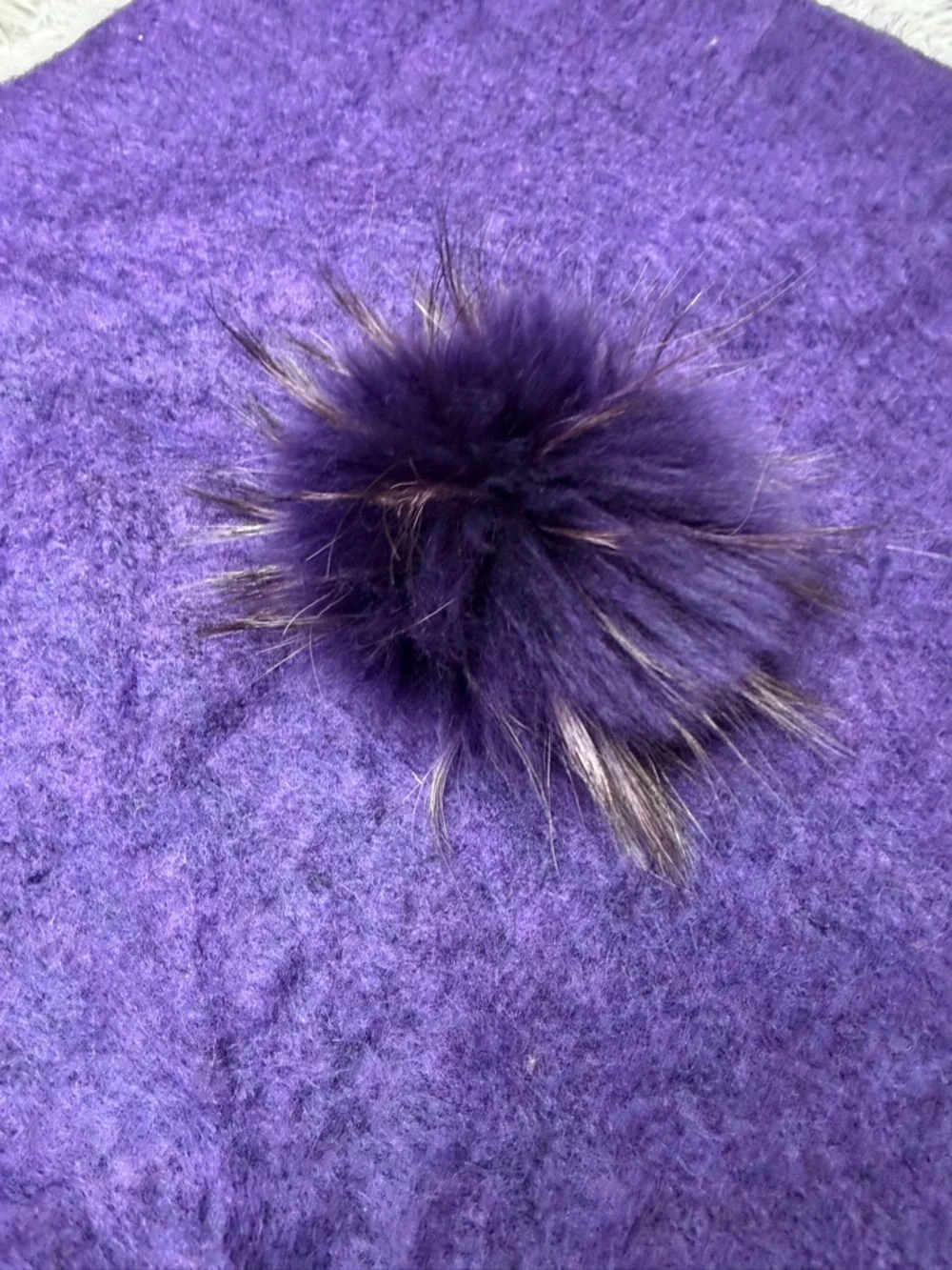 Blarney Woolen Mills Blarney Heritage Purple Mohair Blend Scarf Pom Fringe NWT